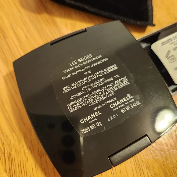 CHANEL Blush & Powder bundle - Picture 6 of 7